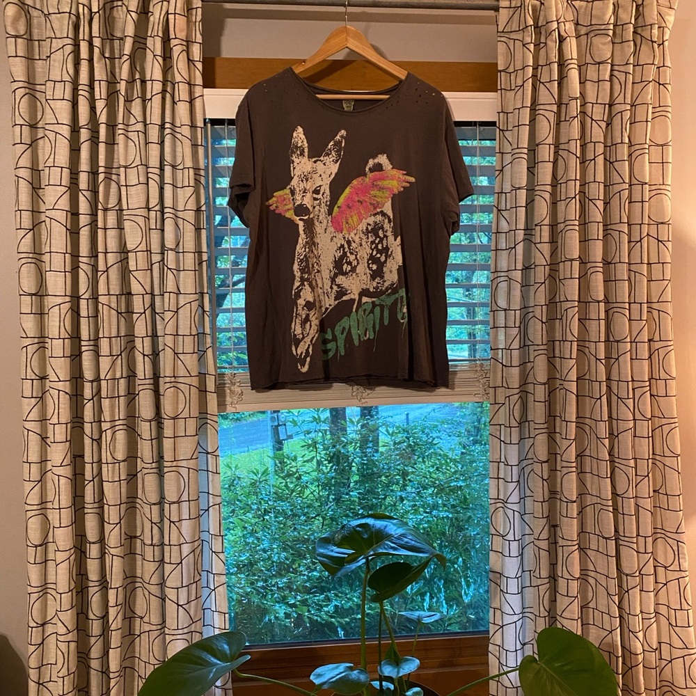 Magnolia Pearl Tee with Colorful Graphic, Perfect Condition, No Flaws